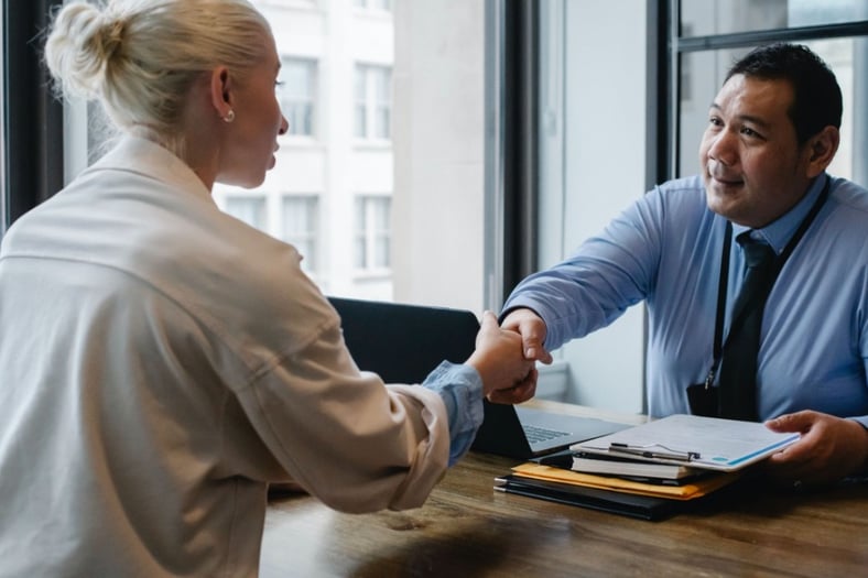 What To Include In Your Client Onboarding Welcome Packet